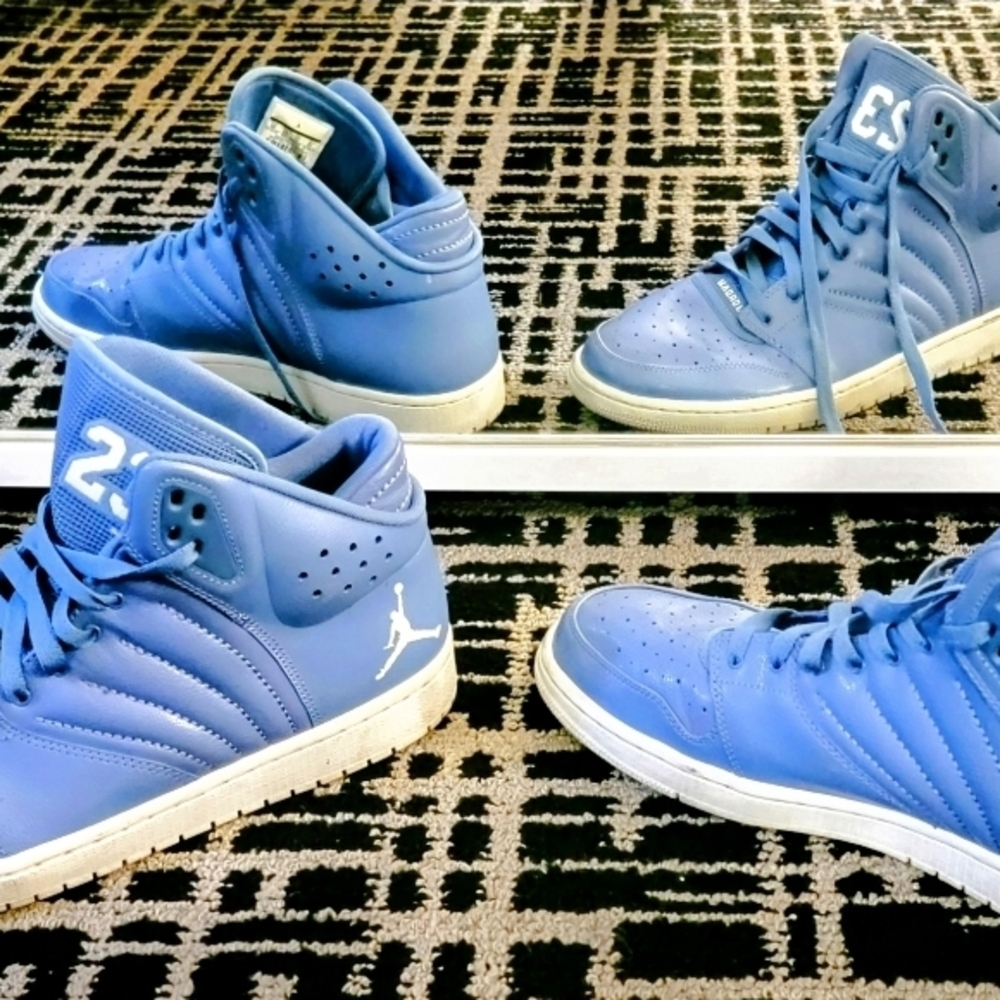 Jordan Athletic Shoes in Blue and White